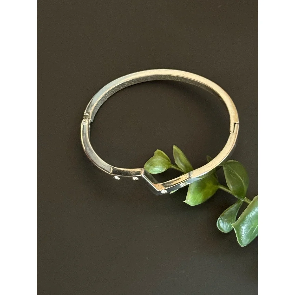 Silver Tone Zigzag Heartbeat Rhinestone Hinged Bangle Bracelet Geometric Cuff